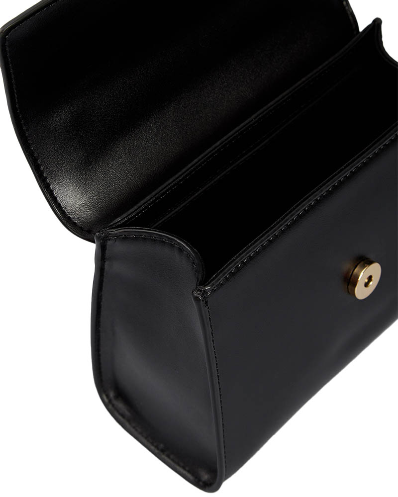 TRUSSARDI