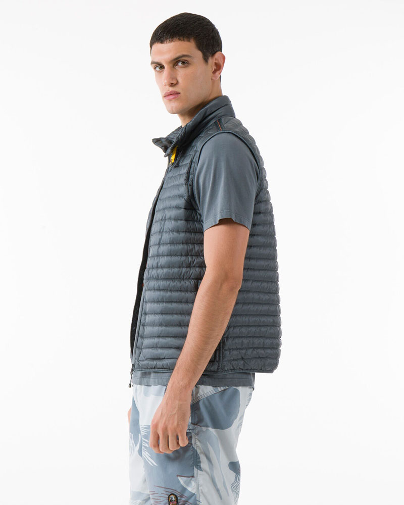 PARAJUMPERS